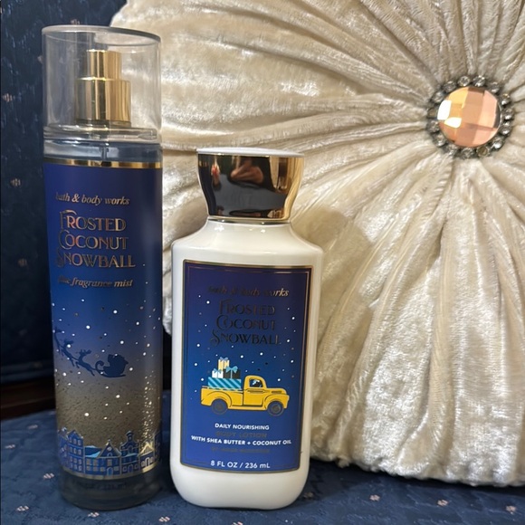 Bath & Body Works Other - Bath & Body Works Frosted Coconut Snowball Set - Blue